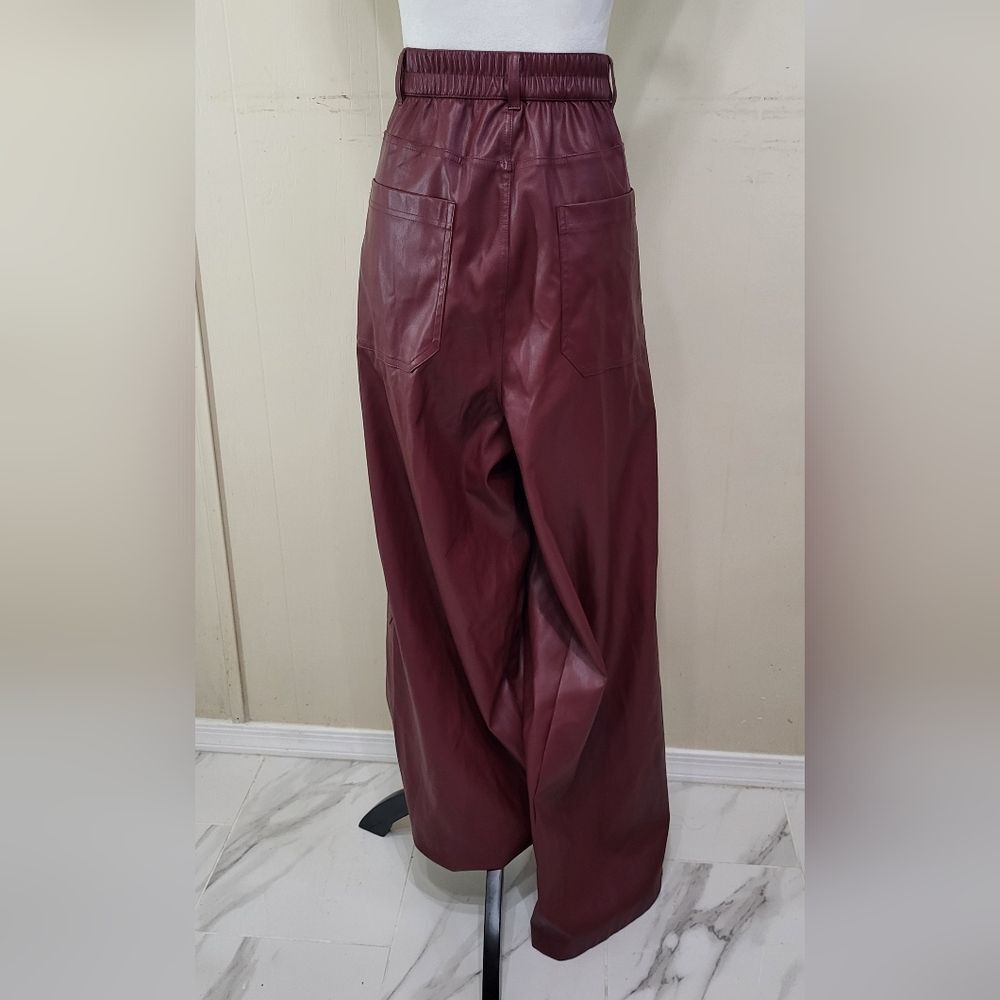 Wild Fable Women's NWT Burgundy High-Rise Faux Leather Straight Cargo Pants 2X - Picture 7 of 8